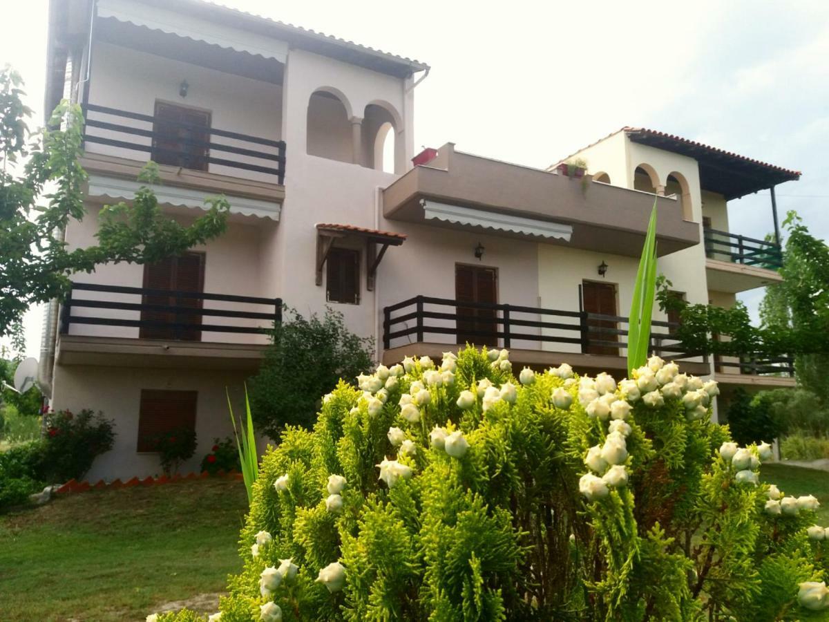 Athina Vourvourou Apartments Εξωτερικό φωτογραφία